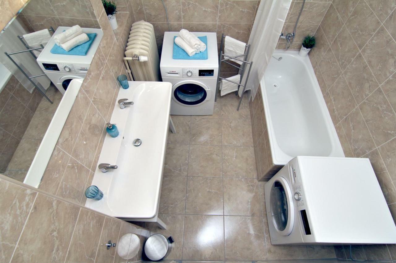 With 2 Bathrooms Lejlighed *